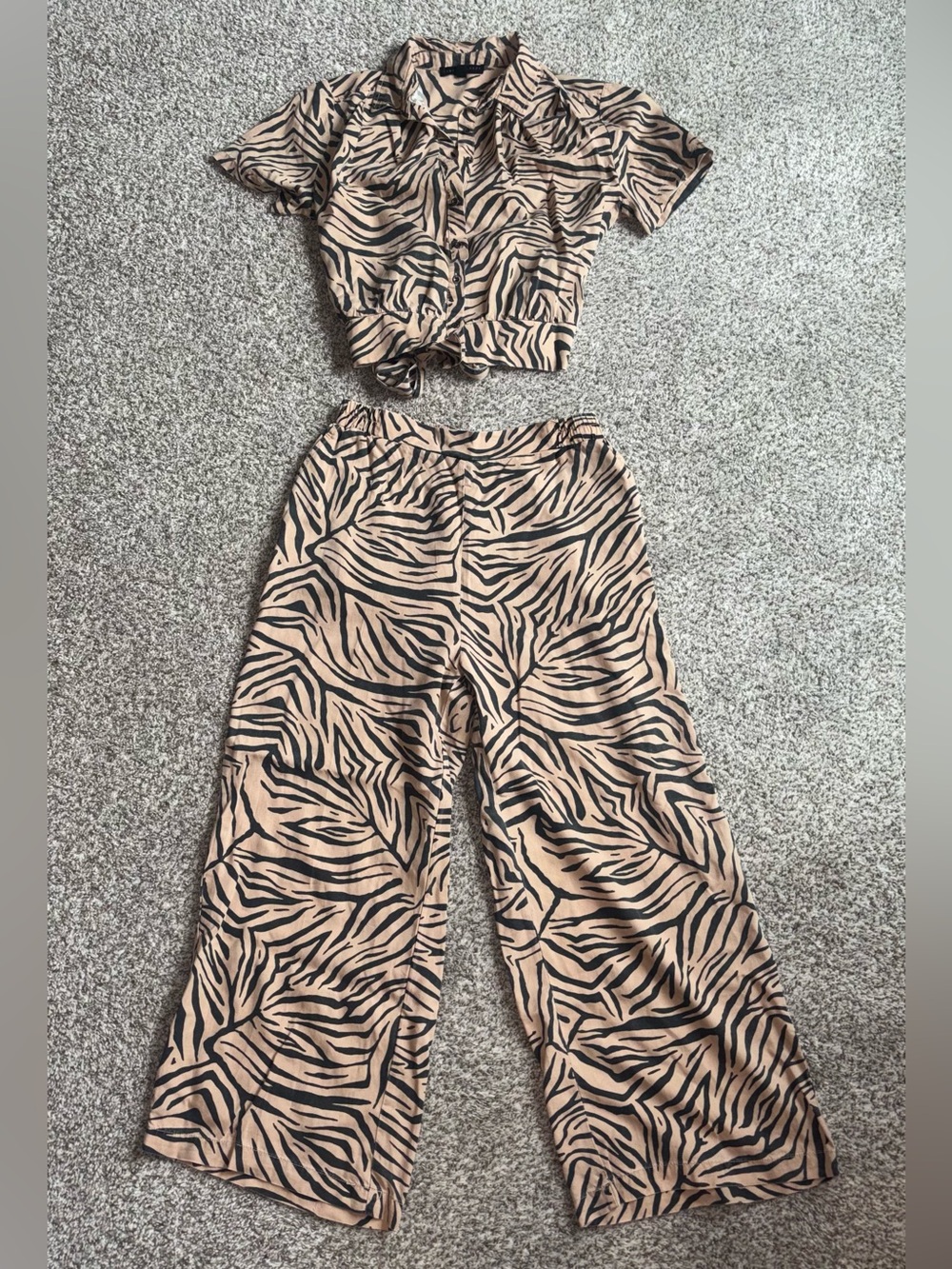 Jane & Delancey Zebra Print Matching Set 🖤 Tan Wide Leg Pants & Tie Back